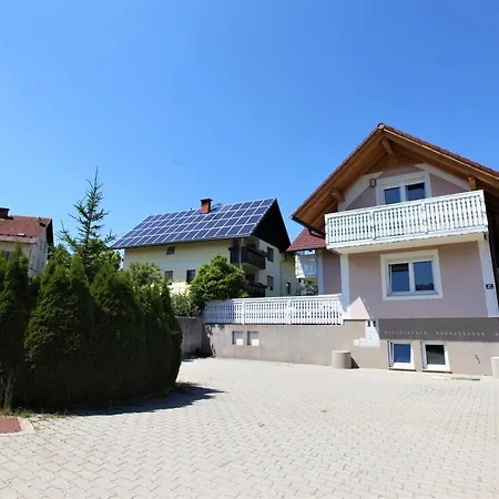 Alpska Hisa Bled بيت للعطل